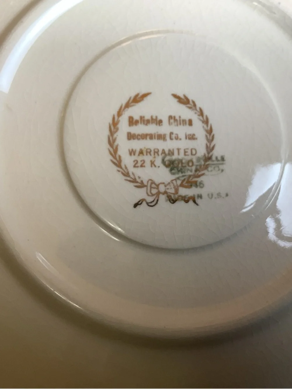 Vintage Crooksville China Co 22K Gold Colonial Courting Couple tea cup & saucers
